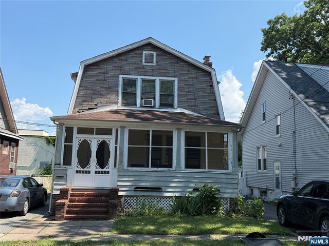 45 Leroy Place, Ridgewood, NJ 07450