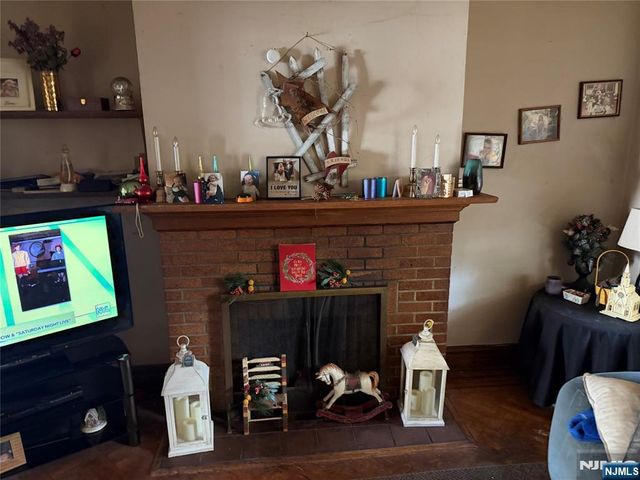 45 Leroy Place, Ridgewood, NJ 07450