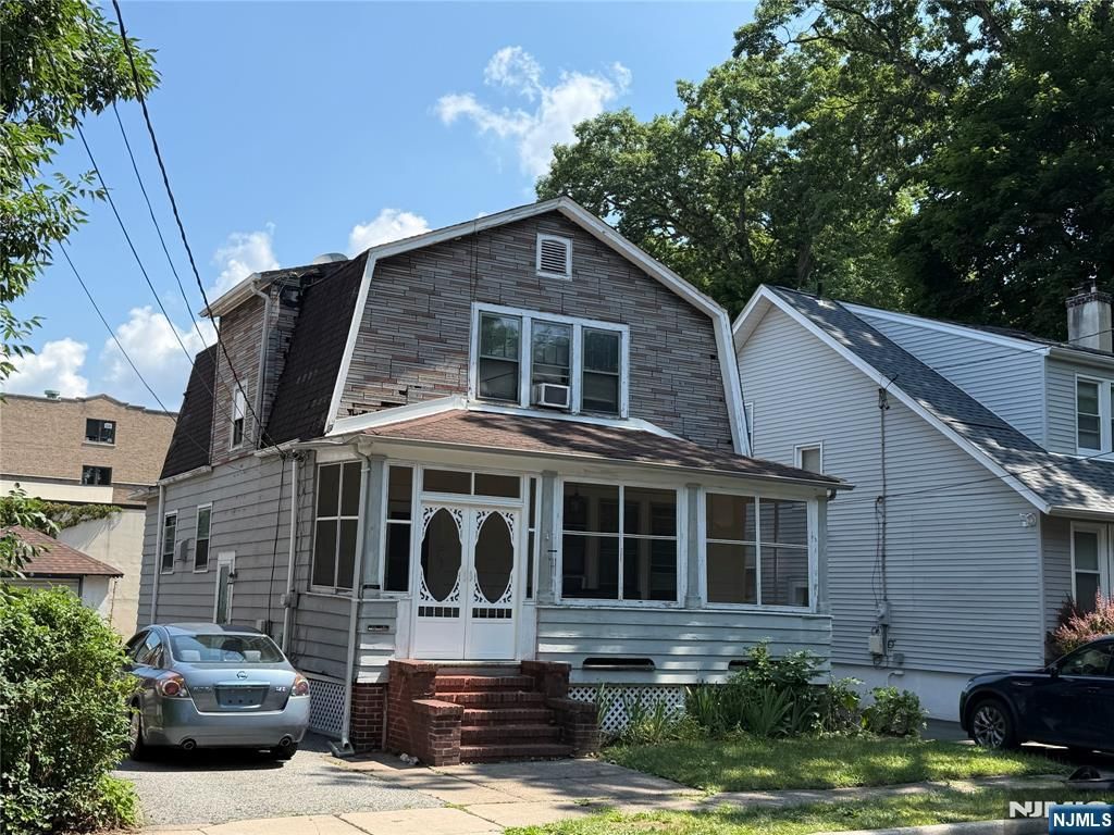 45 Leroy Place, Ridgewood, NJ 07450