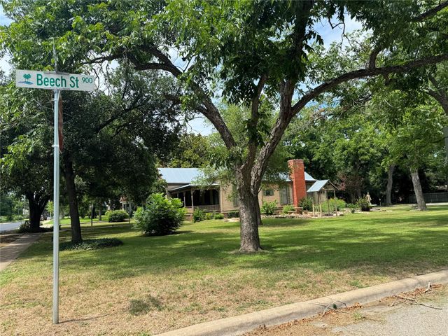 1303 Pecan ST, Bastrop, TX 78602