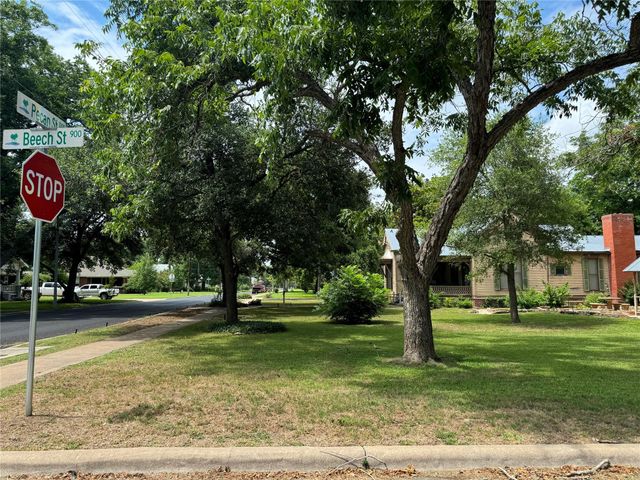 1303 Pecan ST, Bastrop, TX 78602