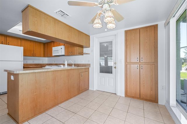 11525 FOREST RUN COURT, Port Richey, FL 34668