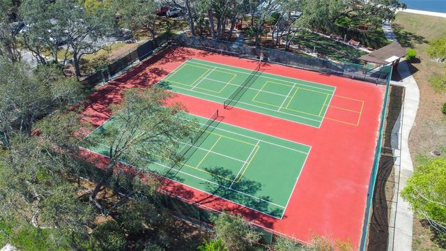 11525 FOREST RUN COURT, Port Richey, FL 34668