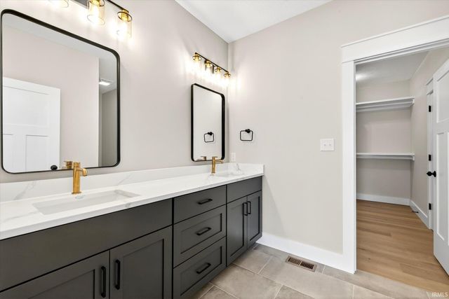 724 E Crestline Drive, Bloomington, IN 47401