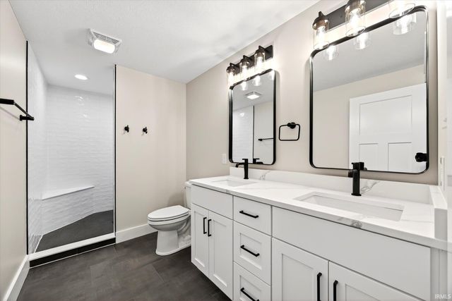 724 E Crestline Drive, Bloomington, IN 47401