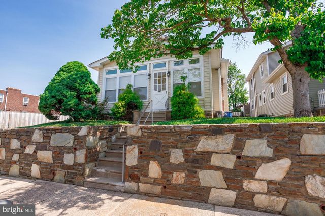 1213 FRIENDSHIP ST, Philadelphia, PA 19111