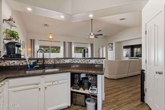 9578 W KINGMAN Street, Tolleson, AZ 85353