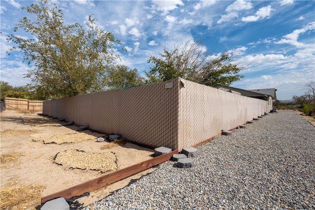 16000 Burwood Road, Victorville, CA 92394