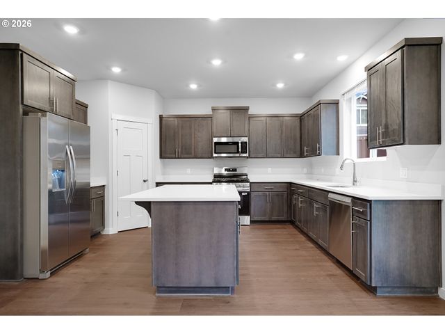 33374 Sw Rokin Way, Scappoose, OR 97056