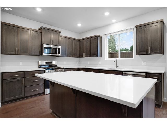 33374 Sw Rokin Way, Scappoose, OR 97056