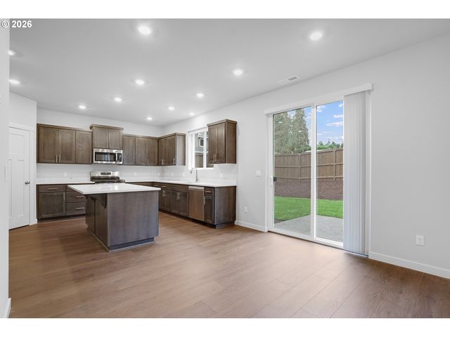 33374 Sw Rokin Way, Scappoose, OR 97056