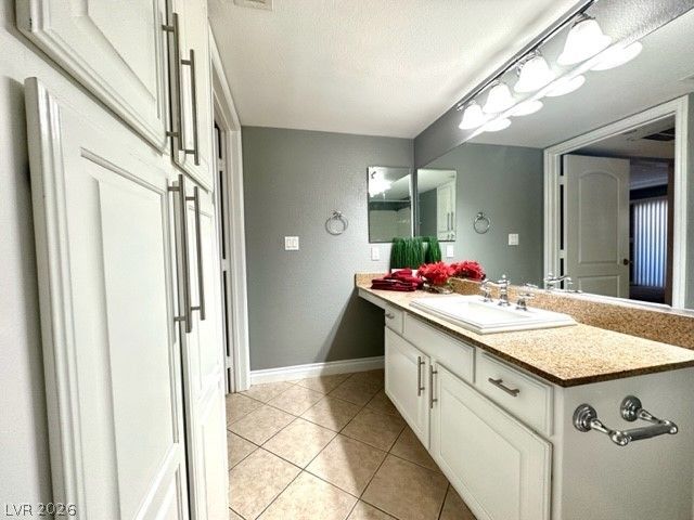 8101 FLAMINGO Road 1100, Las Vegas, NV 89147