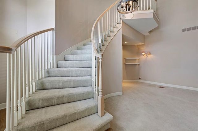 4344 W 132nd Terrace, Leawood, KS 66209