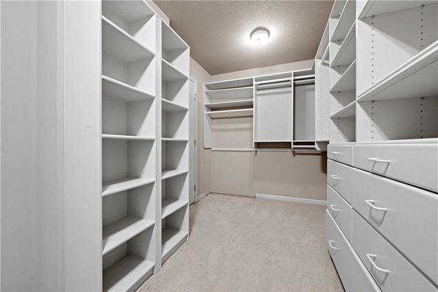 4344 W 132nd Terrace, Leawood, KS 66209