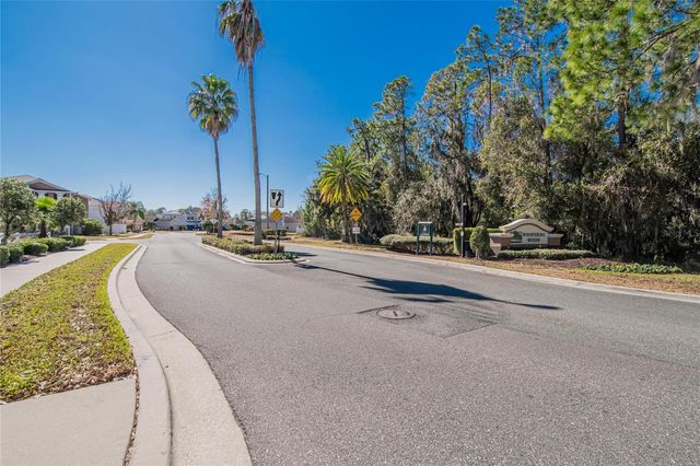 2819 HOLLY BLUFF COURT, Plant City, FL 33566