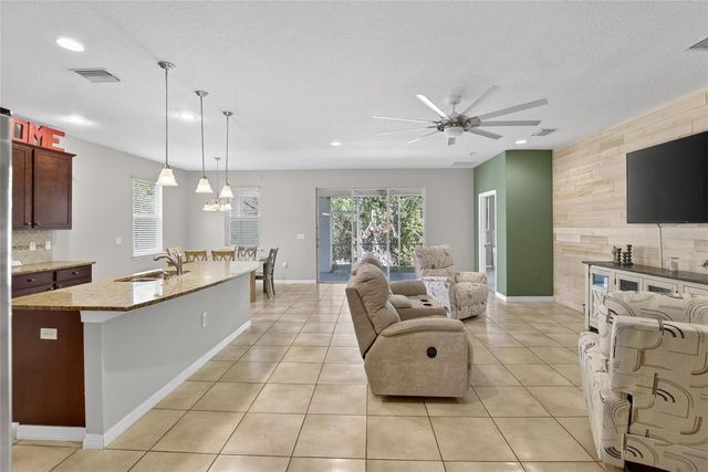 2819 HOLLY BLUFF COURT, Plant City, FL 33566