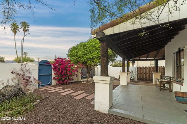 1718 E Grant Road, Tucson, AZ 85719