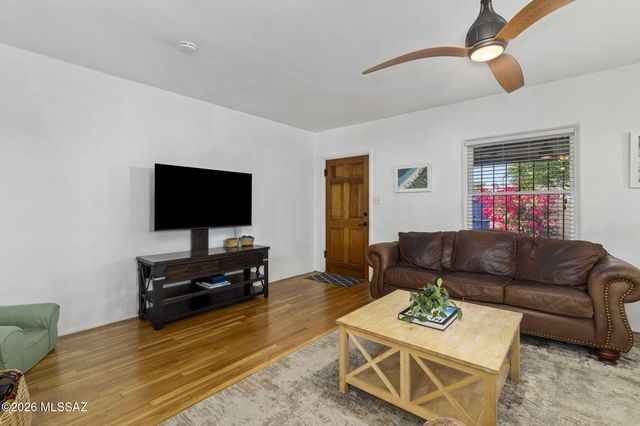 1718 E Grant Road, Tucson, AZ 85719