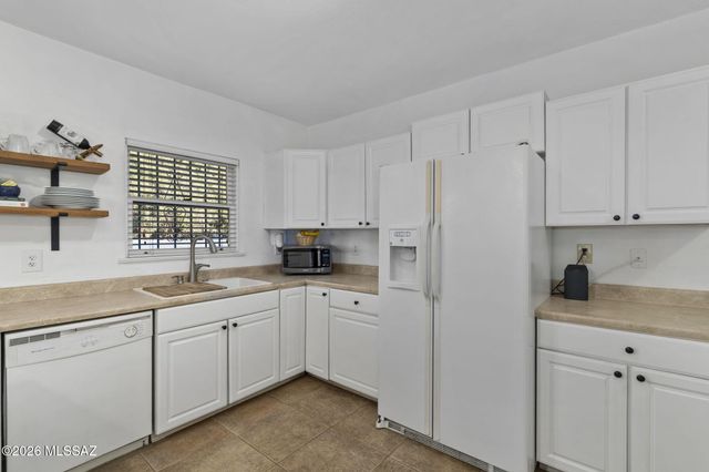 1718 E Grant Road, Tucson, AZ 85719