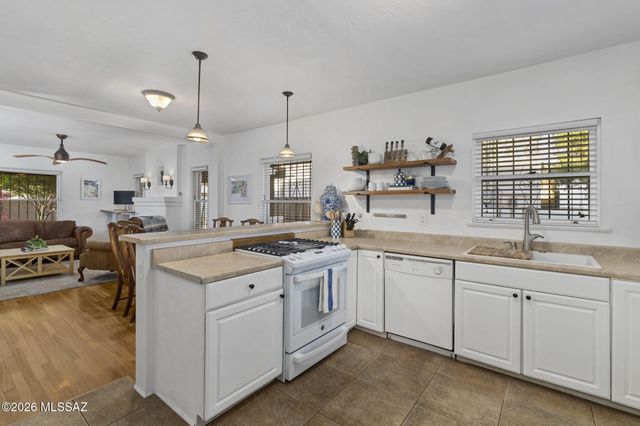 1718 E Grant Road, Tucson, AZ 85719