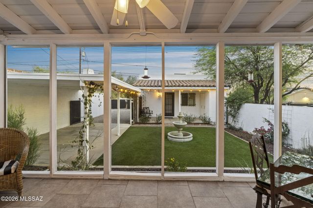 1718 E Grant Road, Tucson, AZ 85719