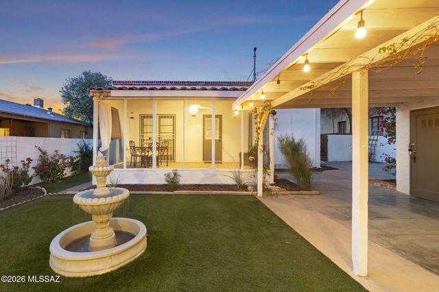 1718 E Grant Road, Tucson, AZ 85719