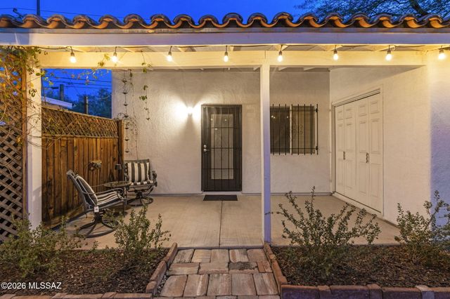 1718 E Grant Road, Tucson, AZ 85719