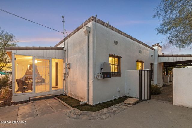 1718 E Grant Road, Tucson, AZ 85719