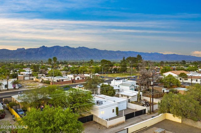 1718 E Grant Road, Tucson, AZ 85719