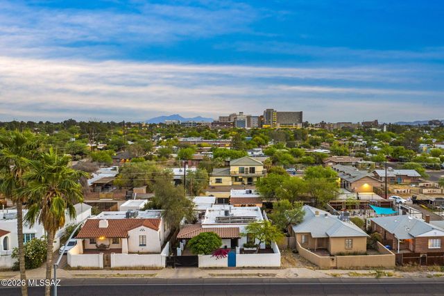 1718 E Grant Road, Tucson, AZ 85719