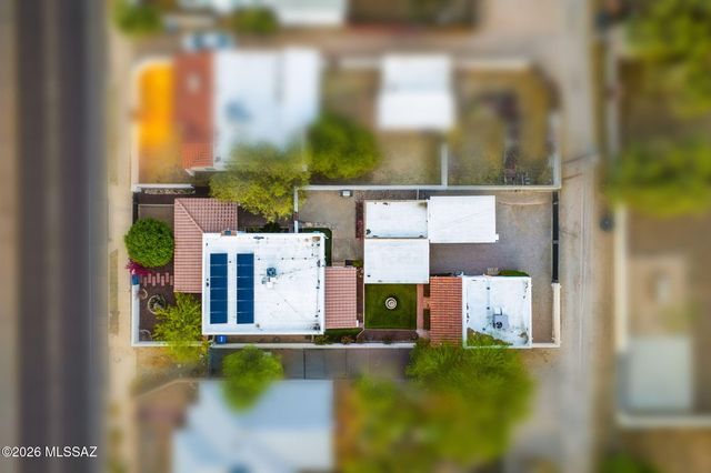 1718 E Grant Road, Tucson, AZ 85719