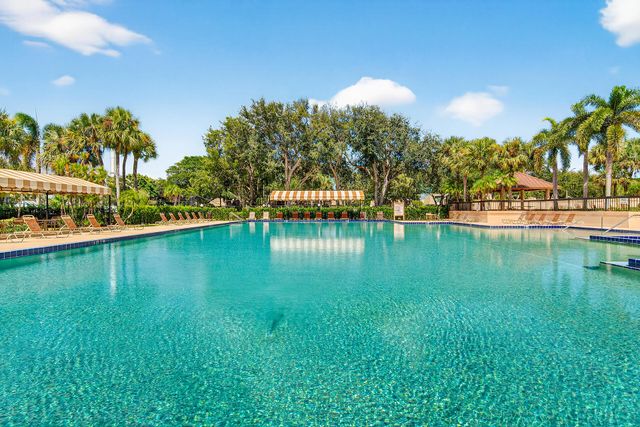 6818 68th Way, West Palm Beach, FL 33409