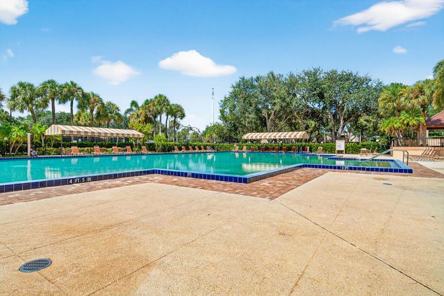 6818 68th Way, West Palm Beach, FL 33409