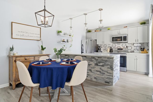 6818 68th Way, West Palm Beach, FL 33409