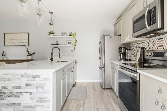 6818 68th Way, West Palm Beach, FL 33409