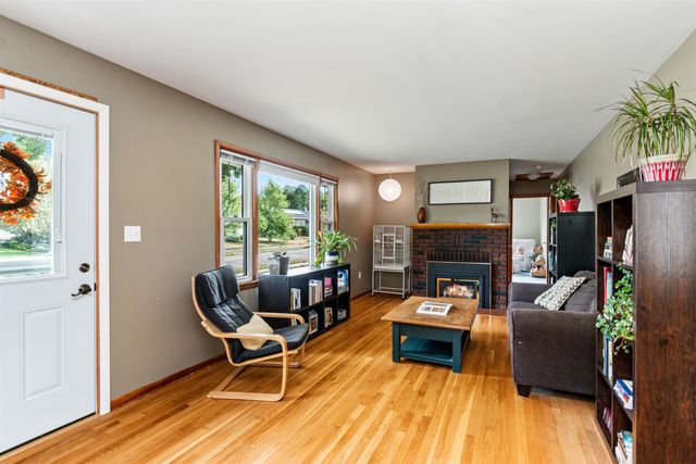 21 Alder Lane, Burlington, VT 05401