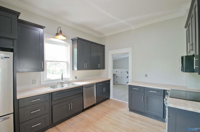 909 9th Street Se, Decatur, AL 35601