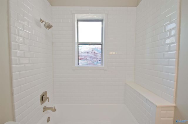 909 9th Street Se, Decatur, AL 35601