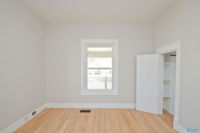 909 9th Street Se, Decatur, AL 35601