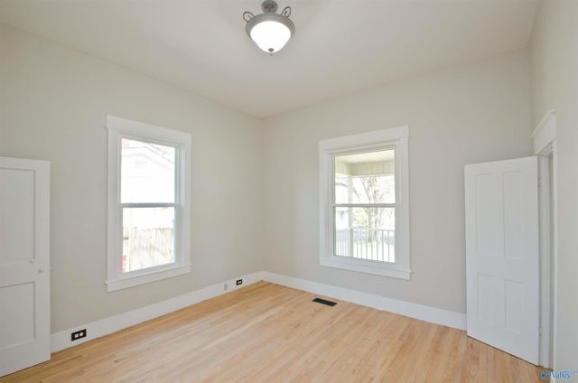 909 9th Street Se, Decatur, AL 35601