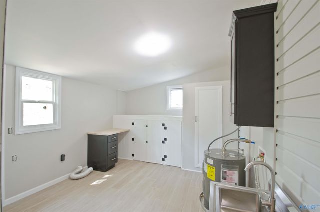 909 9th Street Se, Decatur, AL 35601