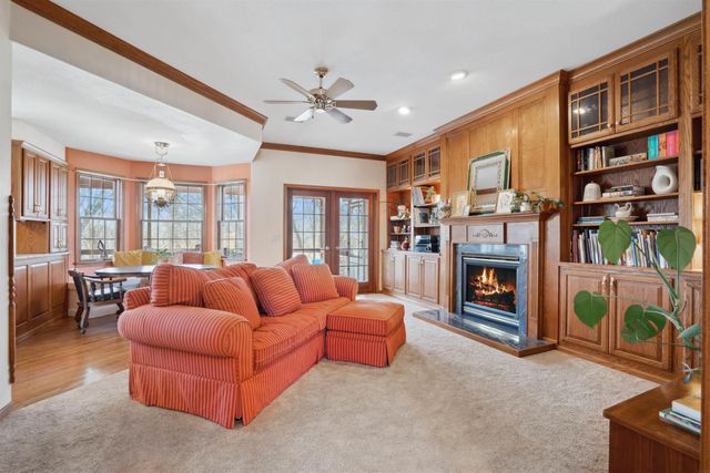 824 Tanglewood Dr., Manchester, IA 52057