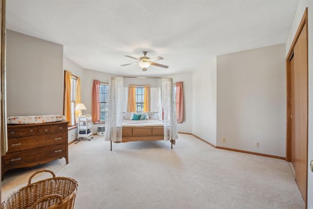 824 Tanglewood Dr., Manchester, IA 52057