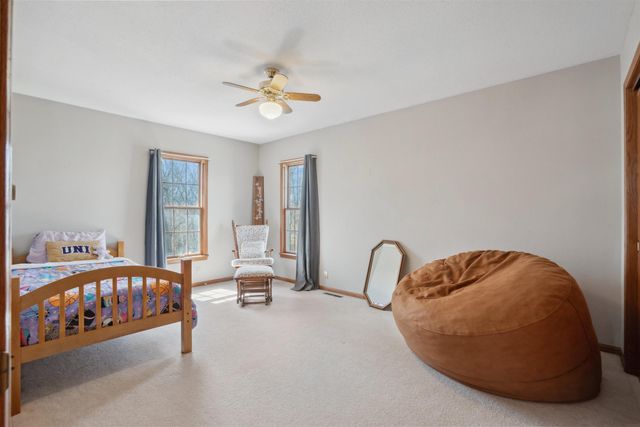 824 Tanglewood Dr., Manchester, IA 52057