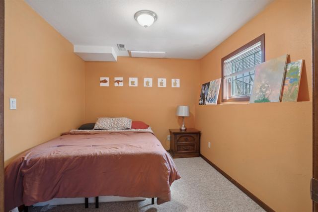 824 Tanglewood Dr., Manchester, IA 52057