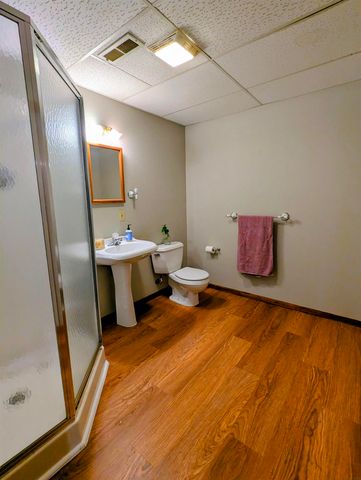 824 Tanglewood Dr., Manchester, IA 52057