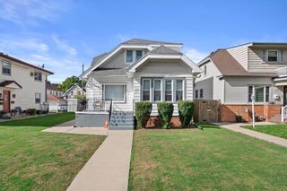 921 S 76th STREET #923, West Allis, WI 53214