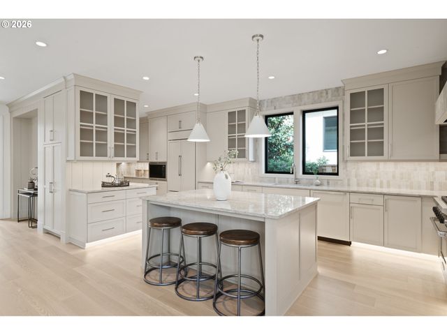 555 6TH St, Lake Oswego, OR 97034