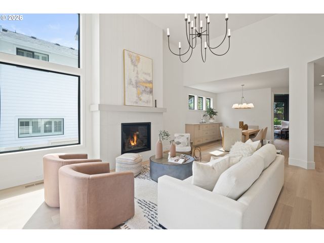 555 6TH St, Lake Oswego, OR 97034