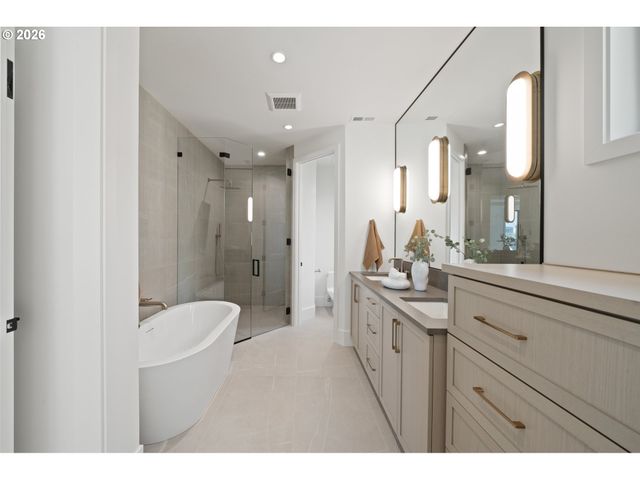 555 6TH St, Lake Oswego, OR 97034